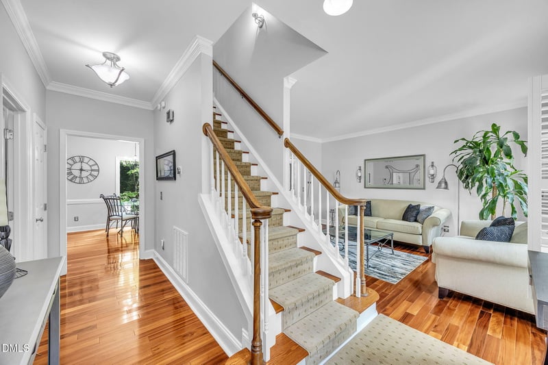 106 Mariposa Dr, Cary, NC 27513