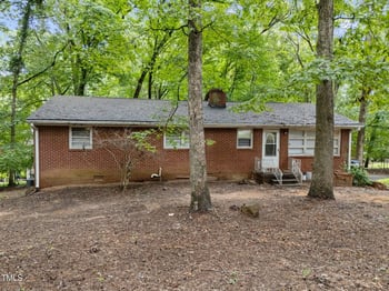 106 Markham Dr, Chapel Hill, NC 27514