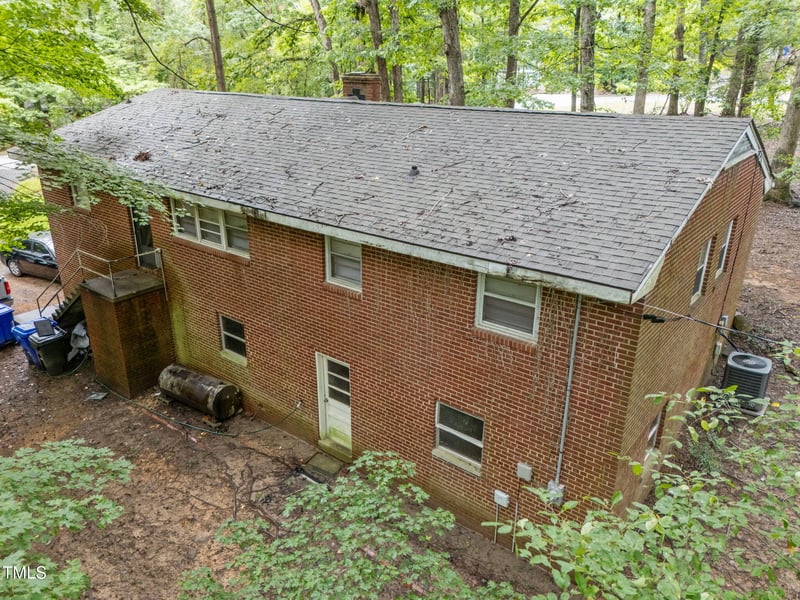 106 Markham Dr, Chapel Hill, NC 27514