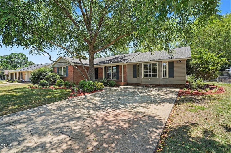 106 Martin St, Dunn, NC 28334