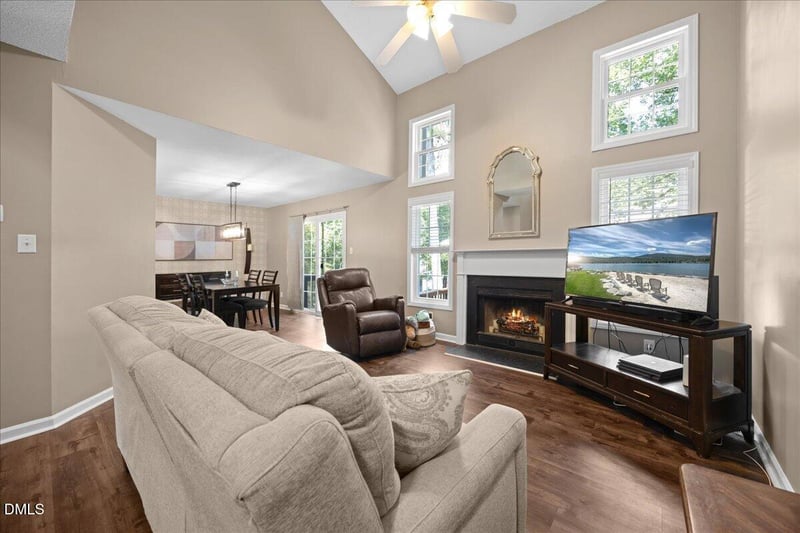 106 Martins Point Pl, Cary, NC 27519