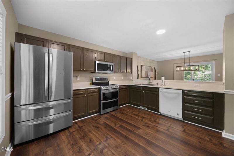 106 Martins Point Pl, Cary, NC 27519
