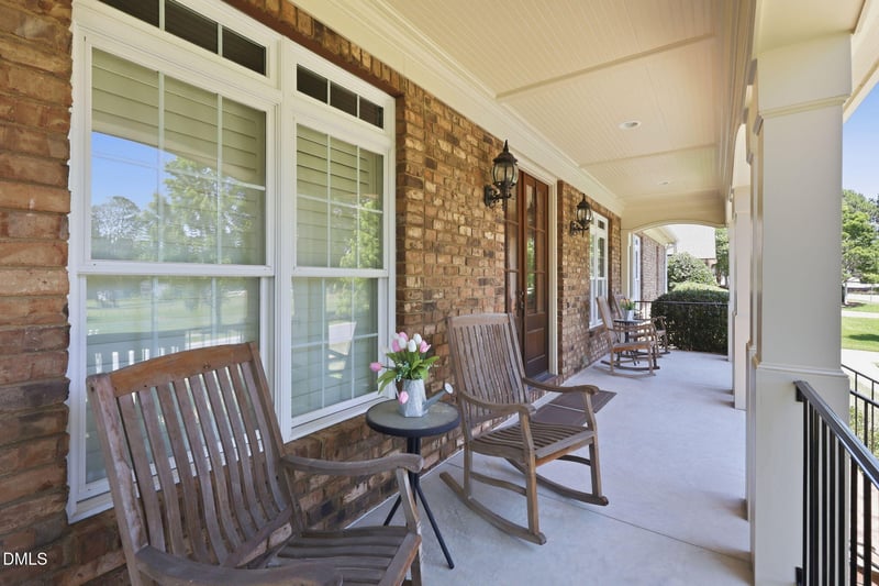 106 Meadow Oak Ln, Garner, NC 27529