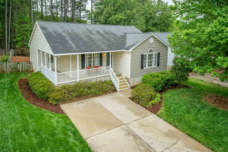 106 Milky Way Dr, Apex, NC 27502