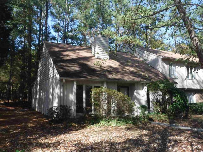 106 Mossbark Ln, Chapel Hill, NC 27514