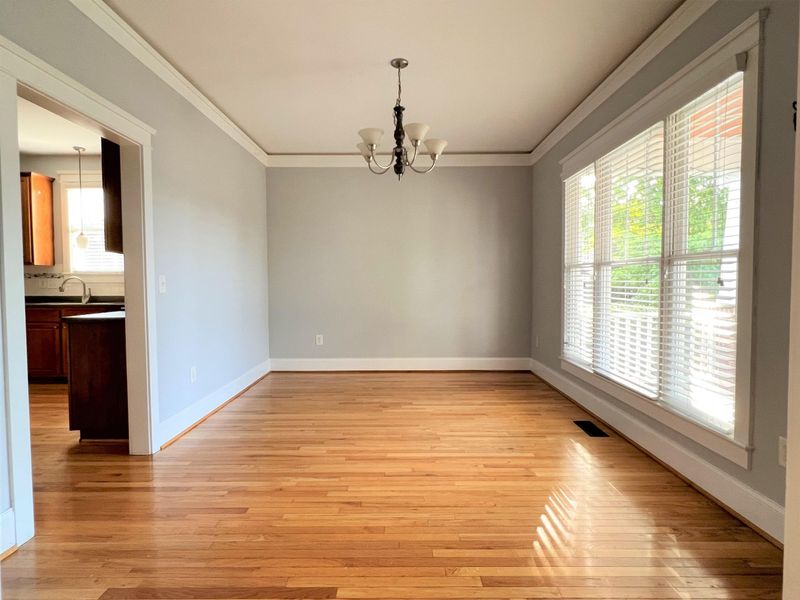 106 Naperville Dr, Cary, NC 27519