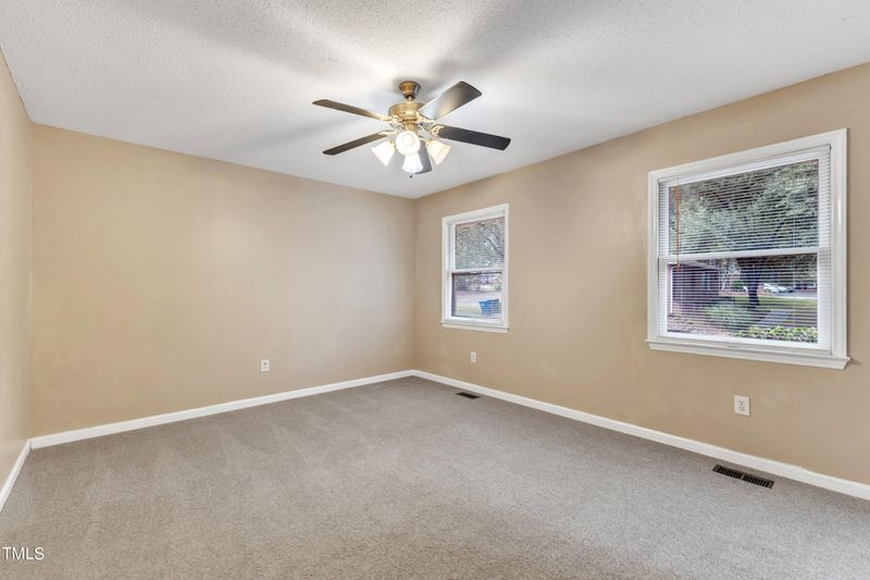 106 New Cooper Sq #C-1, Chapel Hill, NC 27517