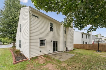 106 Newberry Ln, Durham, NC 27703