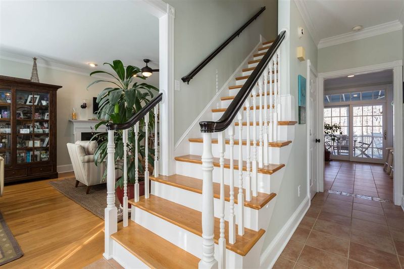 106 Nuttree Ln, Chapel Hill, NC 27516