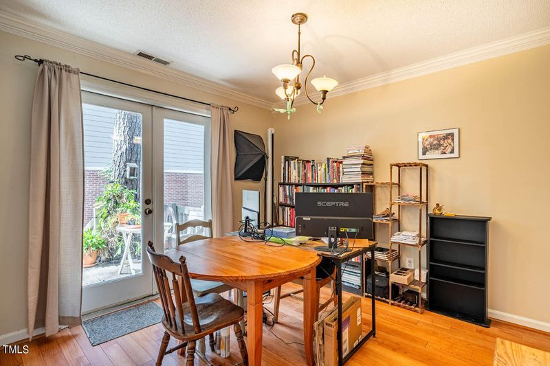 106 Old Cooper Sq, Chapel Hill, NC 27517