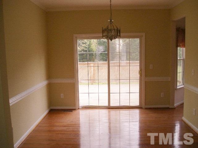 106 Old House Ct, Apex, NC 27502