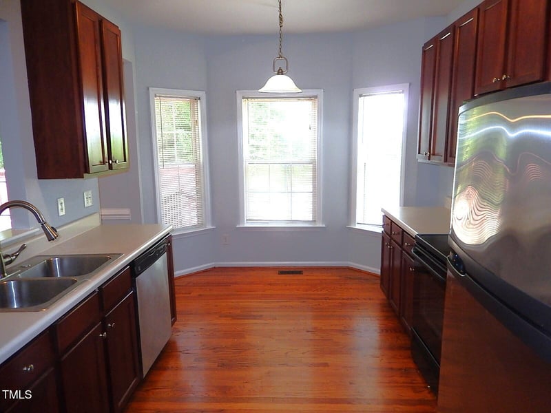 106 Old House Ct, Apex, NC 27502