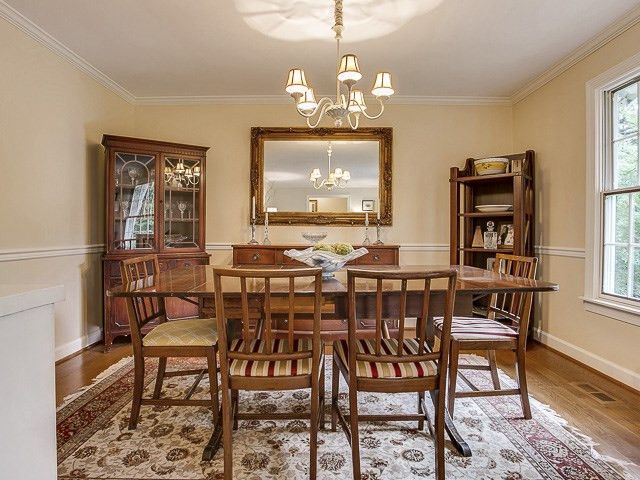 106 Oosting Dr, Chapel Hill, NC 27514