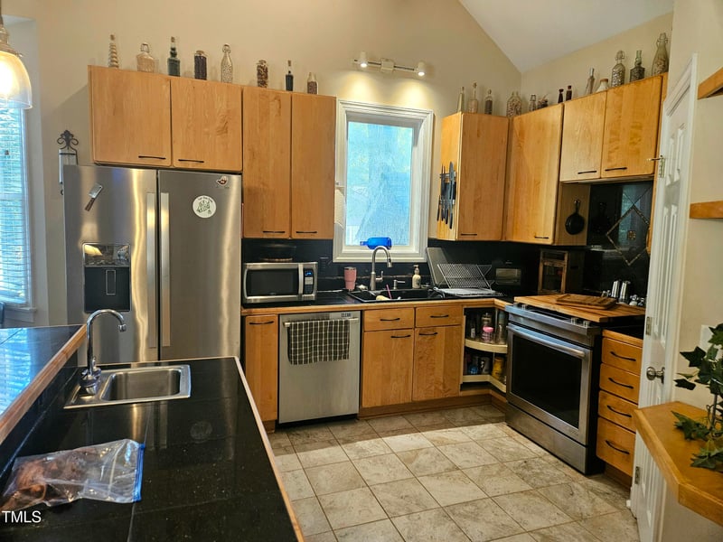 106 Otter Dr, Cary, NC 27513