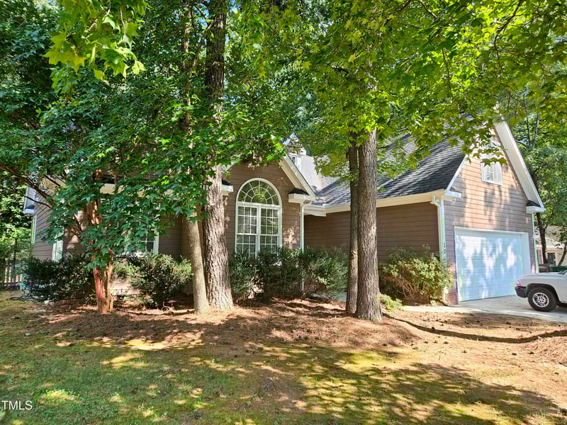 106 Otter Dr, Cary, NC 27513