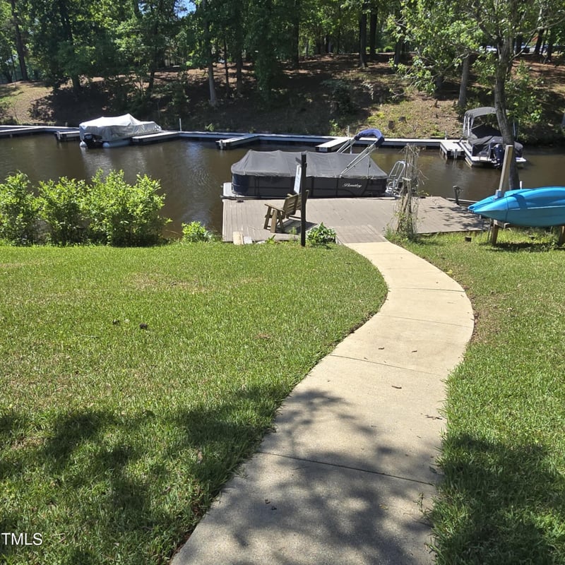 106 Palomino Cv, Louisburg, NC 27549