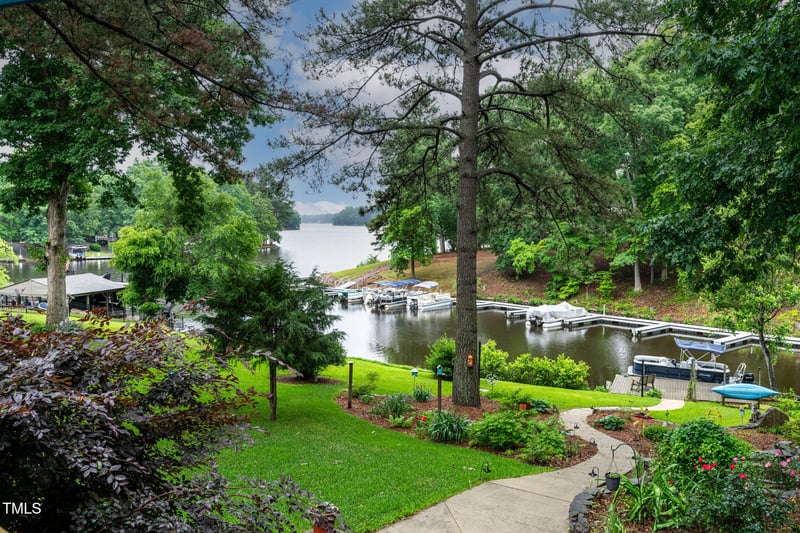 106 Palomino Cv, Louisburg, NC 27549
