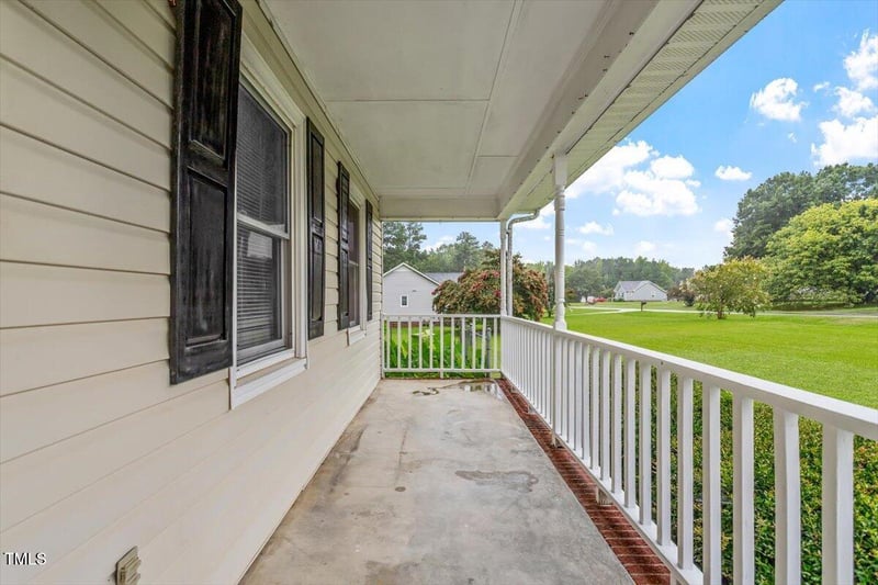 106 Pear Tree Ln, Clayton, NC 27520