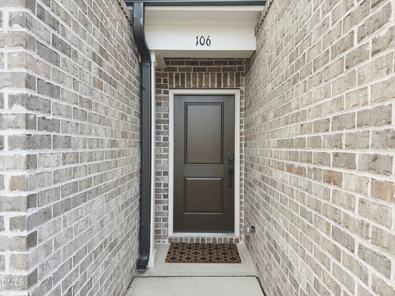 106 Periwinkle Pl, Clayton, NC 27527