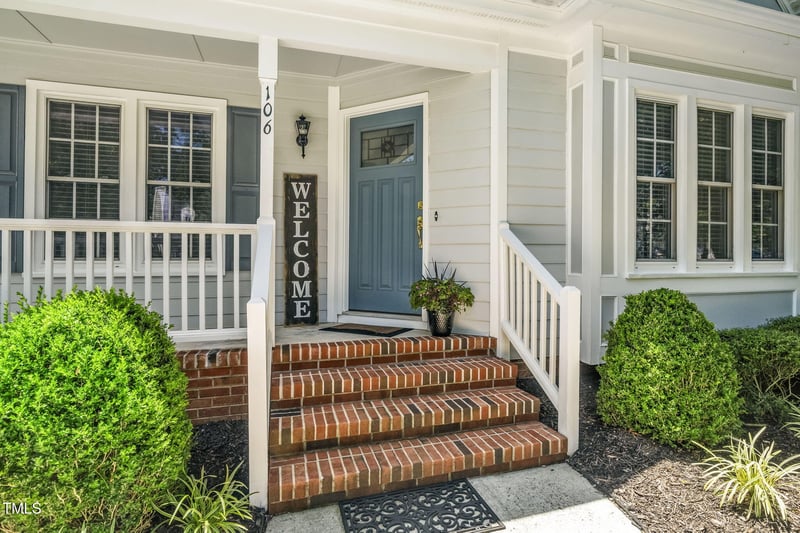 106 Perry Farms Dr, Apex, NC 27502
