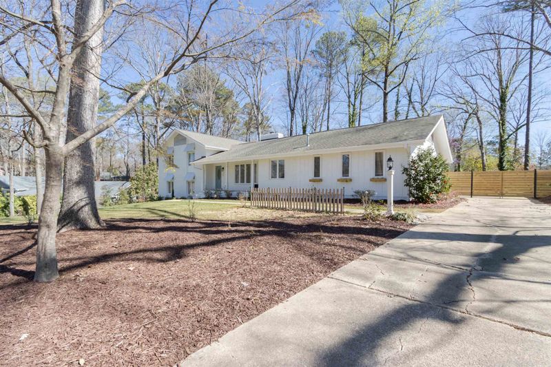 106 Perth Ct, Cary, NC 27511