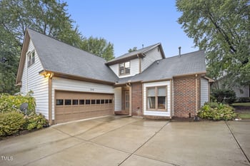 106 Prestwick Pl, Cary, NC 27511