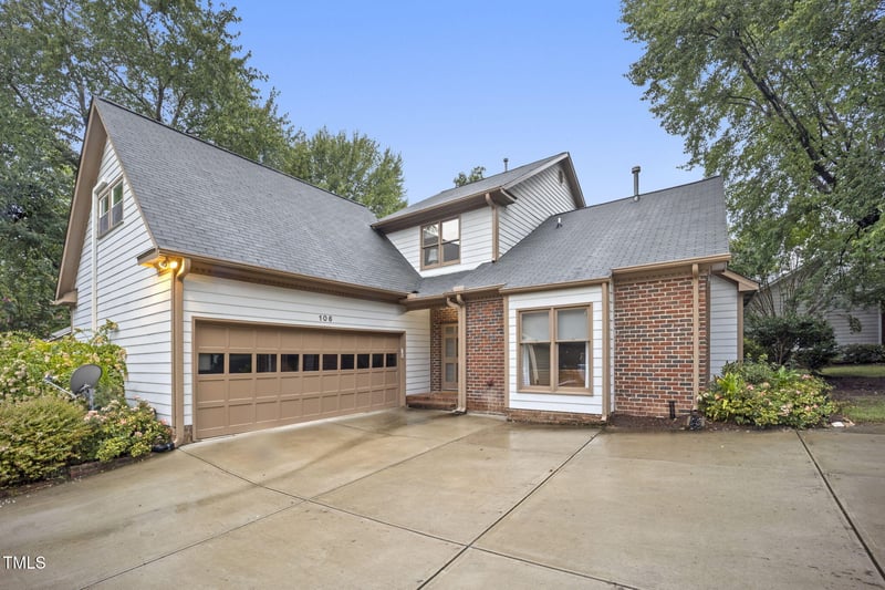 106 Prestwick Pl, Cary, NC 27511