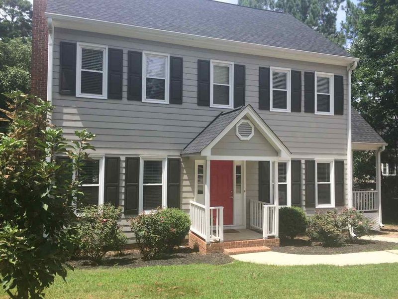 106 Ridge Hollow Ct, Cary, NC 27513