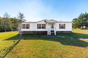 106 Roe Ln, Clayton, NC 27527