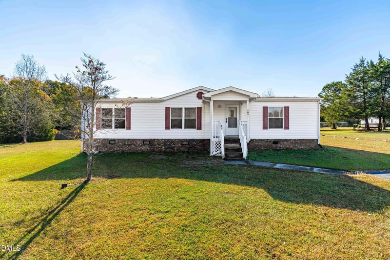 106 Roe Ln, Clayton, NC 27527