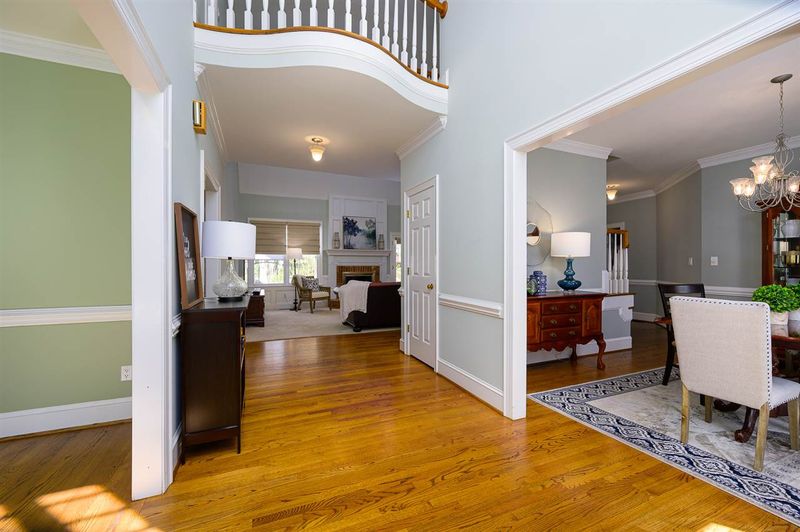 106 Severn Ct, Cary, NC 27511