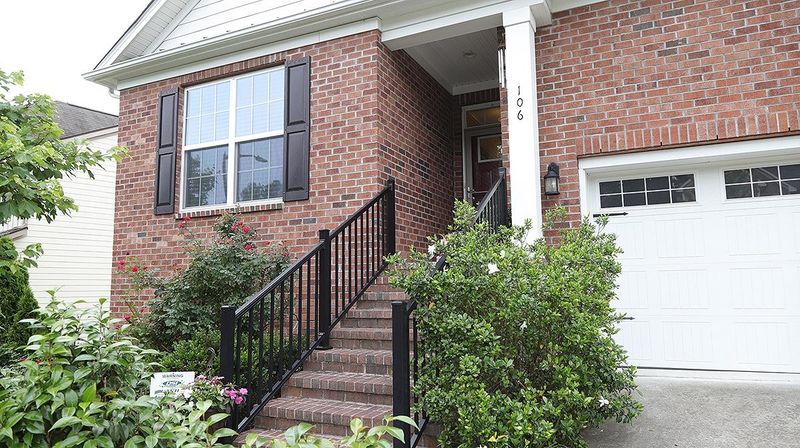 106 Shadow Hawk Dr, Durham, NC 27713