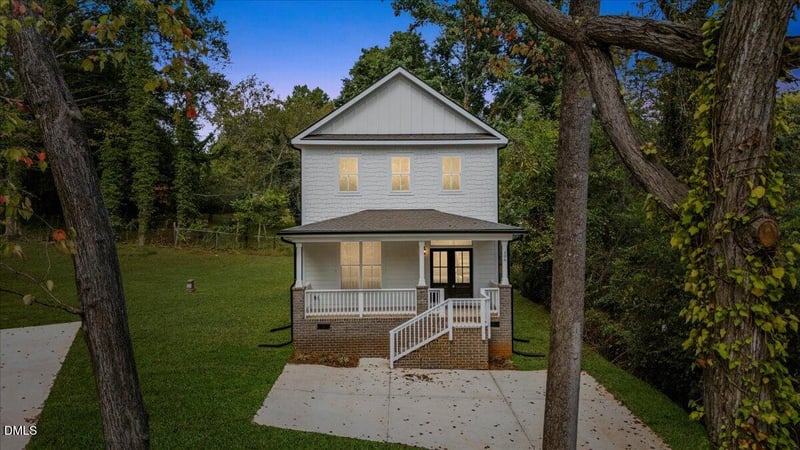 106 Sherwood Ln, Hillsborough, NC 27278