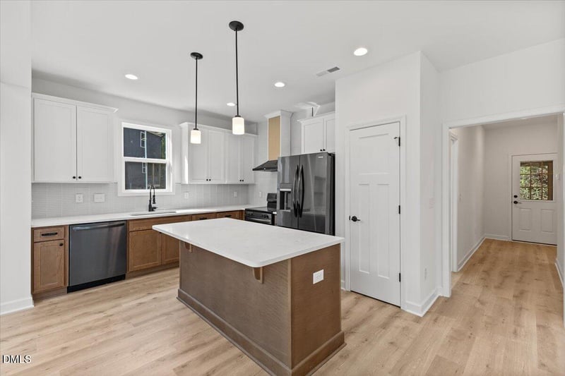 106 Sherwood Ln, Hillsborough, NC 27278