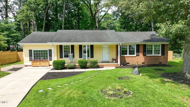 106 Shetland Ct, Garner, NC 27529