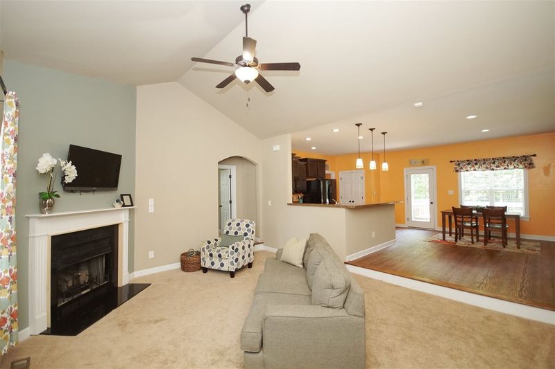 106 Silver Creek Dr, Clayton, NC 27520