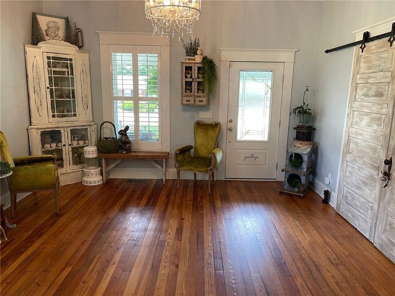 106 N Sixth St, Mebane, NC 27302