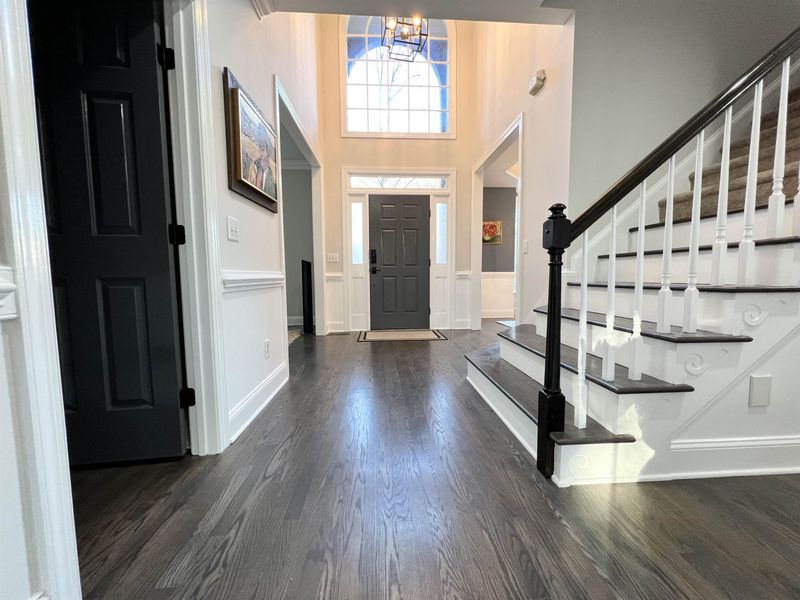 106 Southglen Dr, Cary, NC 27518