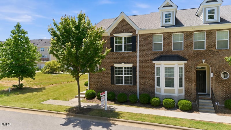 106 Spring Pine Ln, Holly Springs, NC 27540