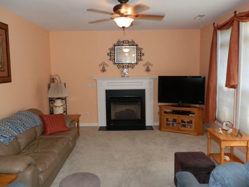 106 Stoney Dr, Durham, NC 27703