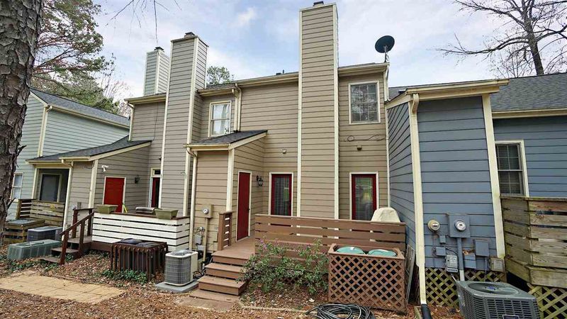 106 Strass Ct, Cary, NC 27511