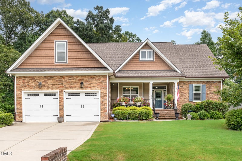 106 Summit Overlook Dr, Clayton, NC 27527