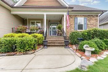 106 Summit Overlook Dr, Clayton, NC 27527
