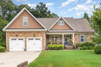 106 Summit Overlook Dr, Clayton, NC 27527