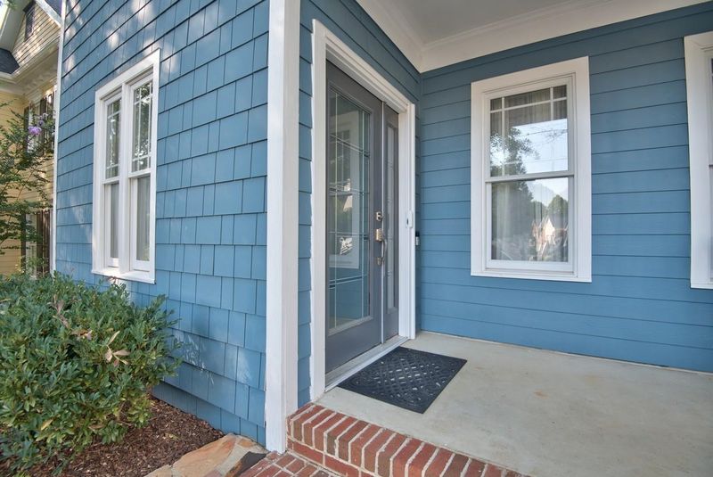 106 Tharrington Dr, Chapel Hill, NC 27516