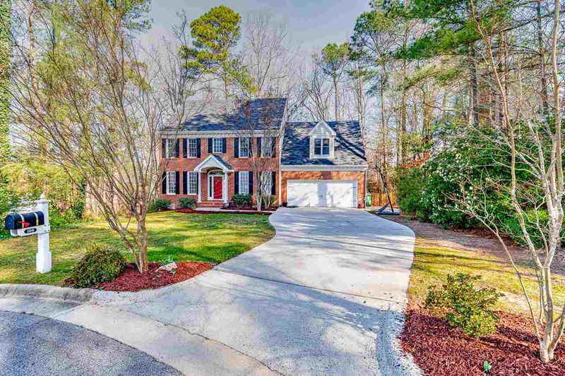 106 Tutbury Pl, Cary, NC 27519