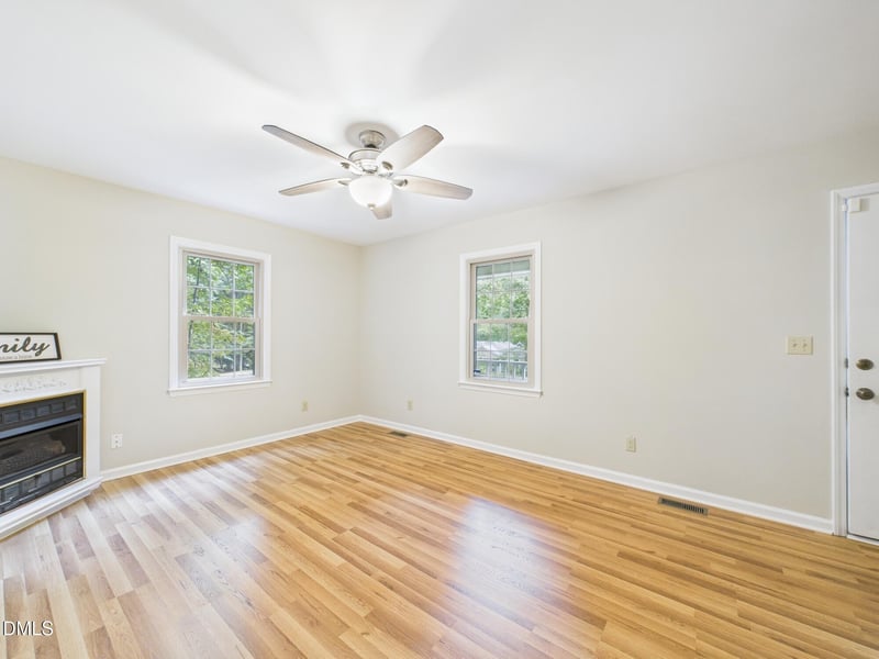 106 Twisted Ct, Hillsborough, NC 27278