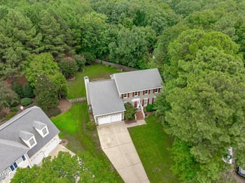 106 Waldenbrook Ct, Cary, NC 27513