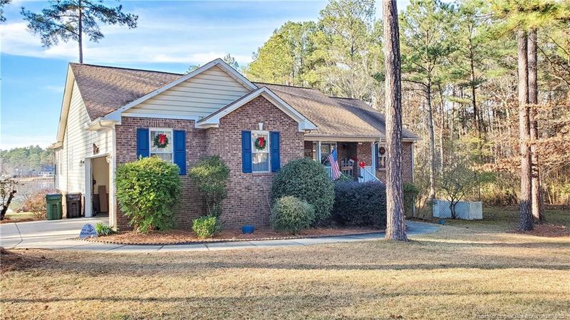 106 Wateredge Ln, Sanford, NC 27332