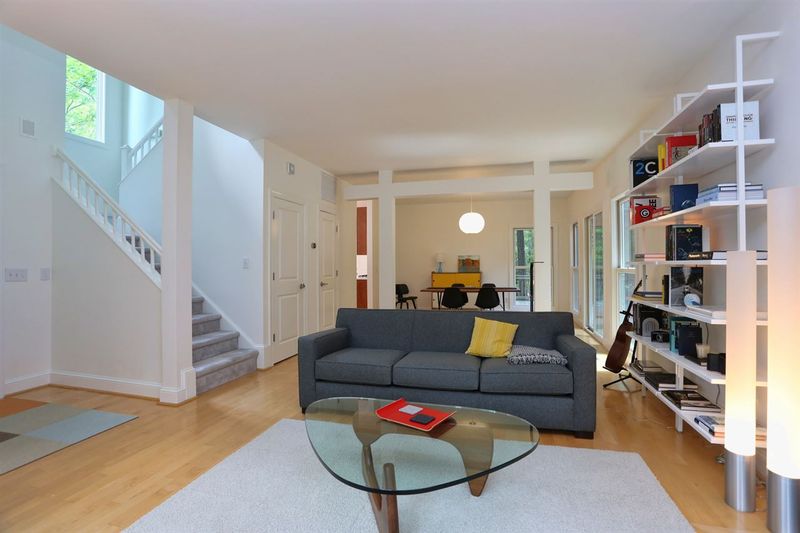 106 Westbury Ct, Chapel Hill, NC 27516